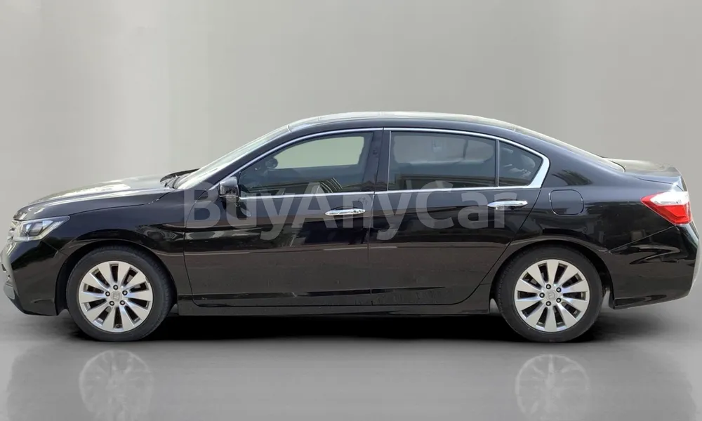 Vehicle photo 4