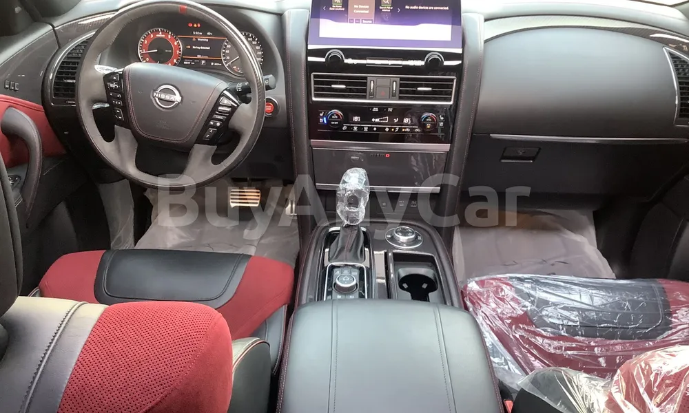 Vehicle photo 8
