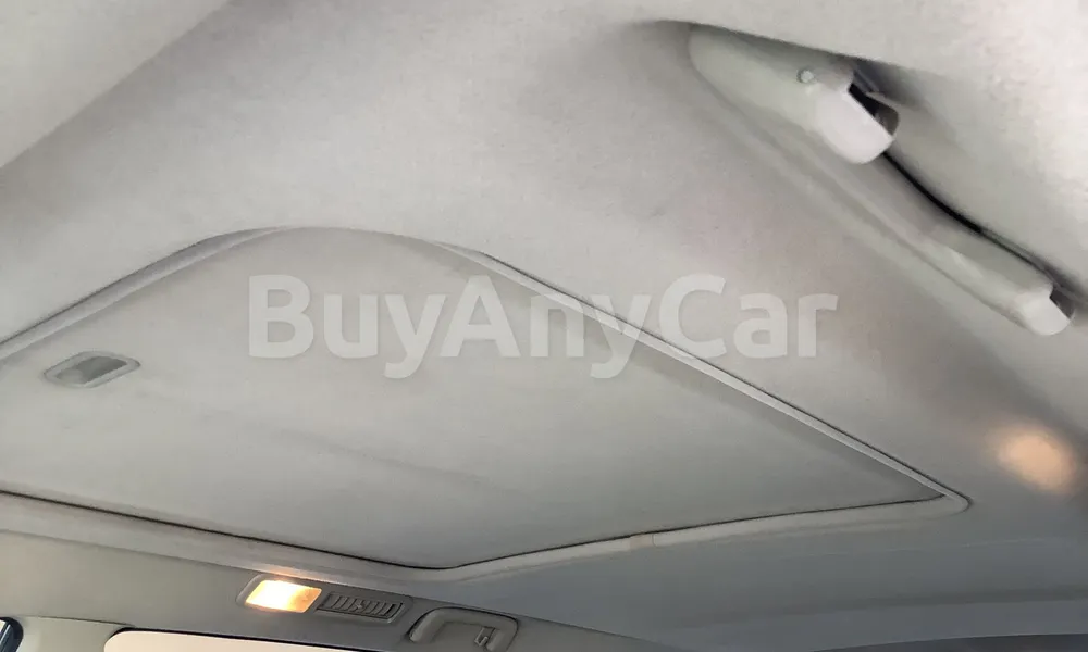 Vehicle photo 9