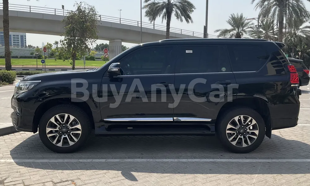 Vehicle photo 4