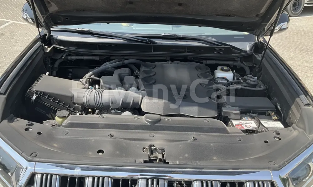Vehicle photo 6
