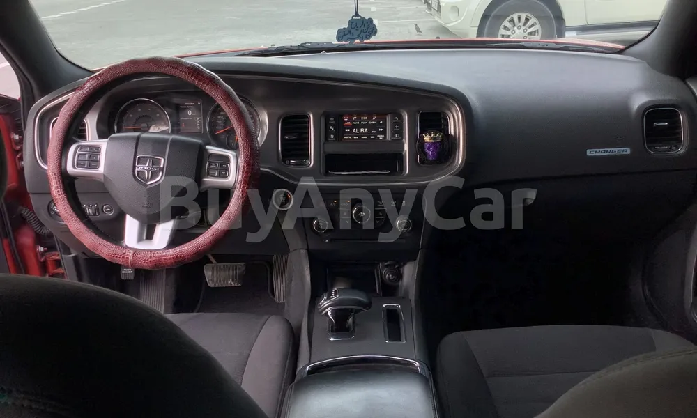 Vehicle photo 8