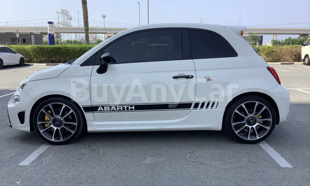 Vehicle photo 4