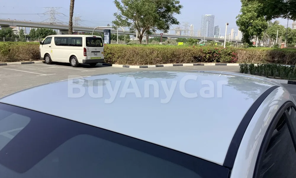 Vehicle photo 5