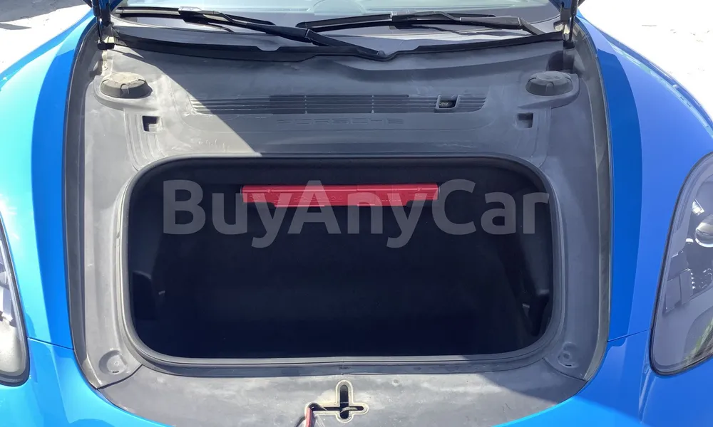 Vehicle photo 6