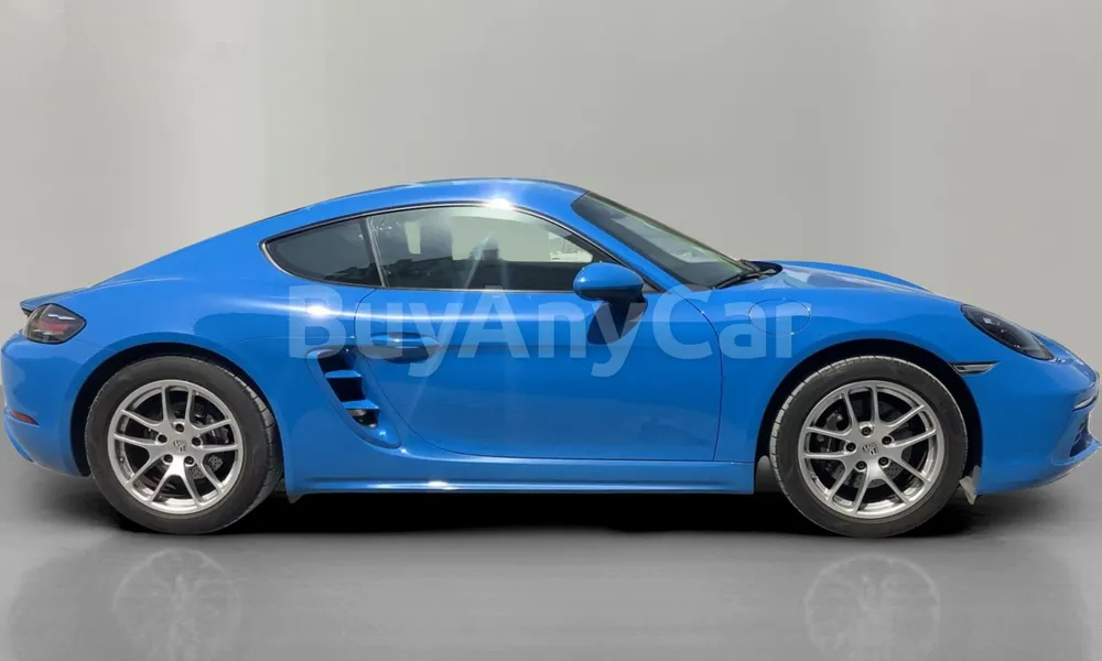 Vehicle photo 3