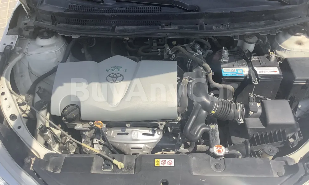 Vehicle photo 9