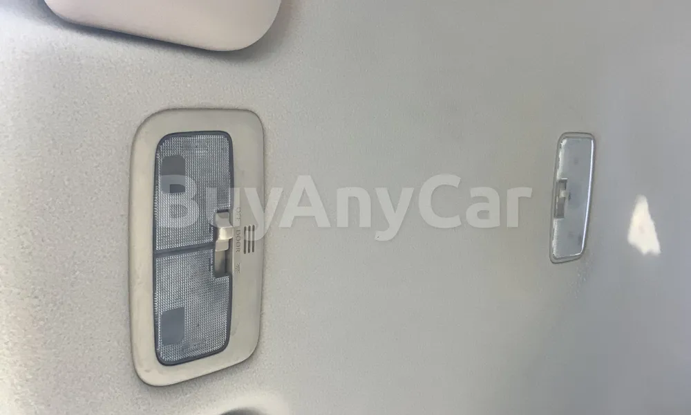 Vehicle photo 10