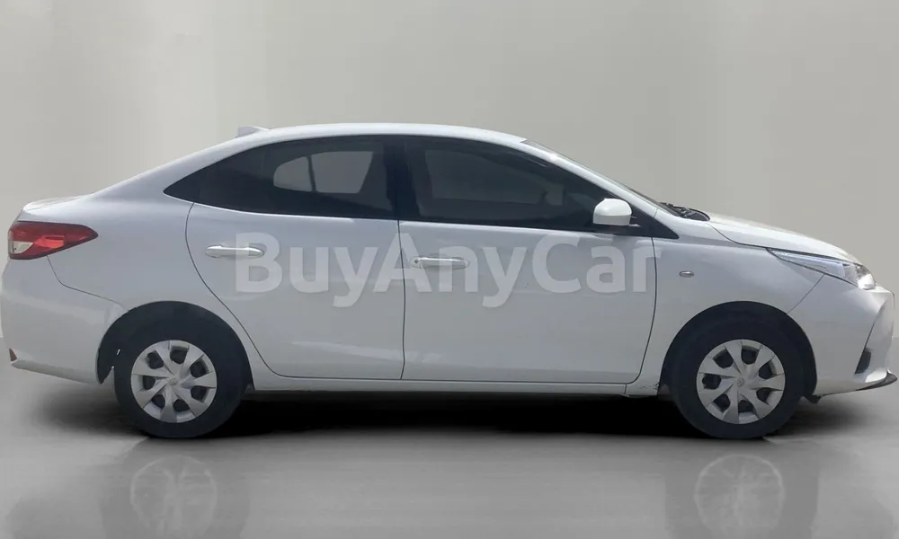 Vehicle photo 5