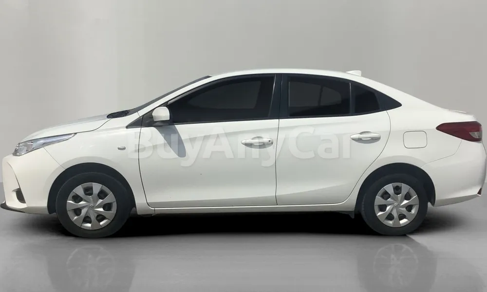 Vehicle photo 6