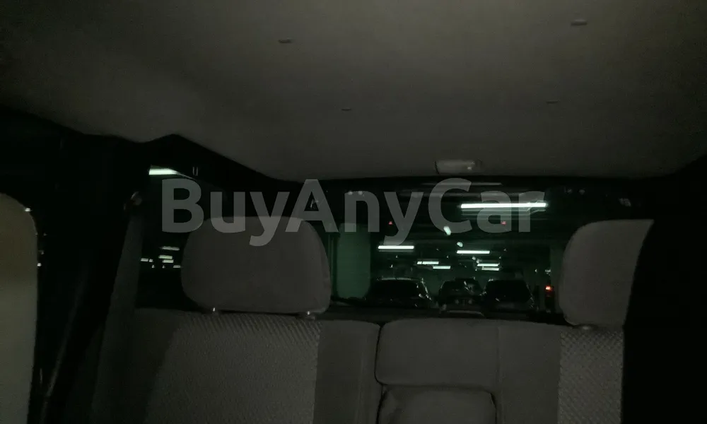 Vehicle photo 9