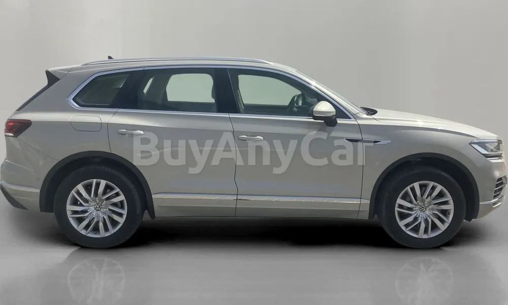 Vehicle photo 3