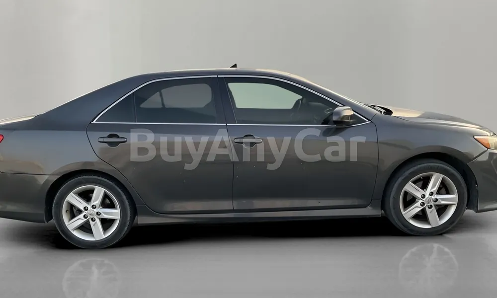 Vehicle photo 4