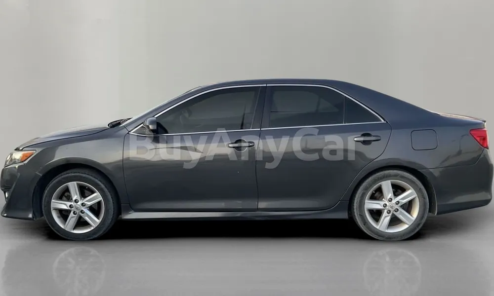 Vehicle photo 3