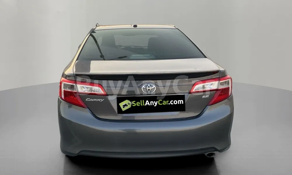 Vehicle photo 2