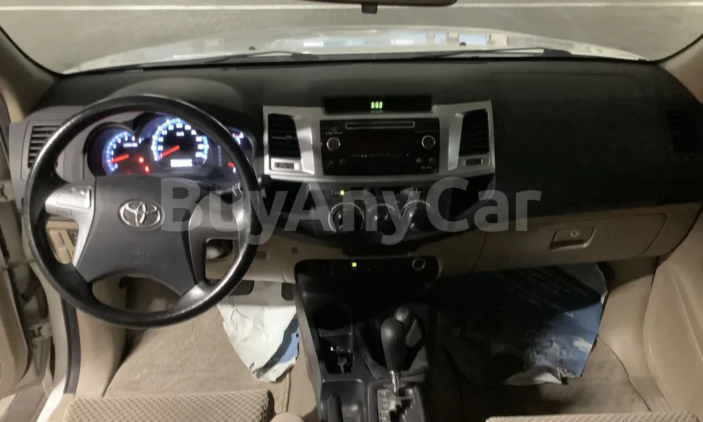 Vehicle photo 8