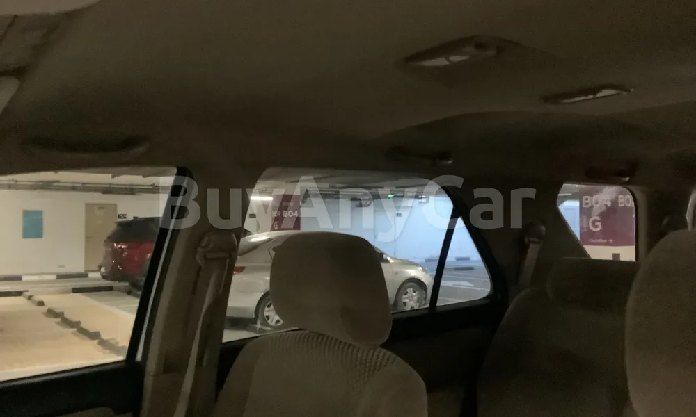 Vehicle photo 9