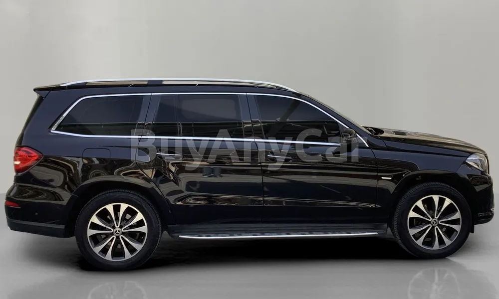 Vehicle photo 4