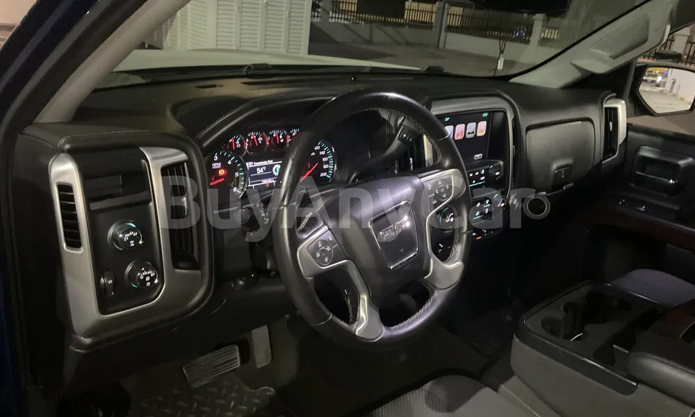 Vehicle photo 8