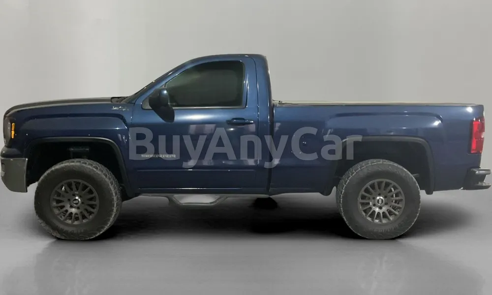 Vehicle photo 4