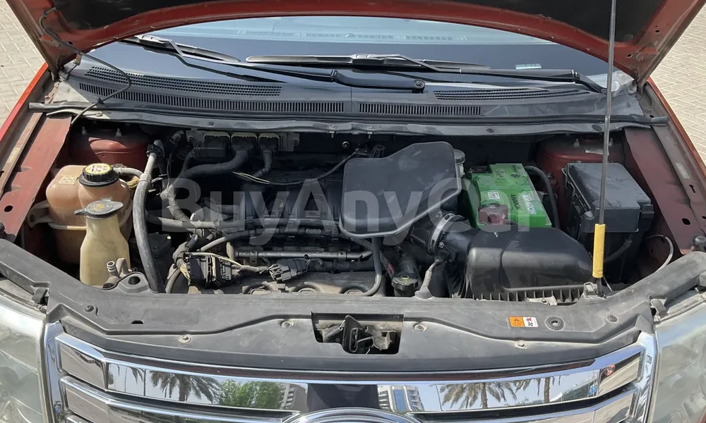 Vehicle photo 5