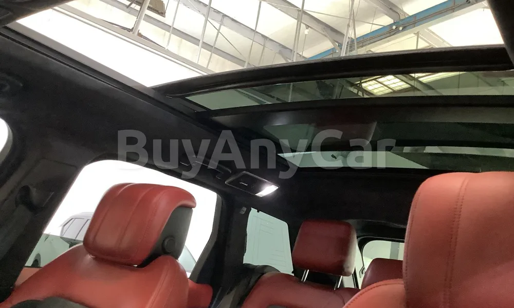 Vehicle photo 9