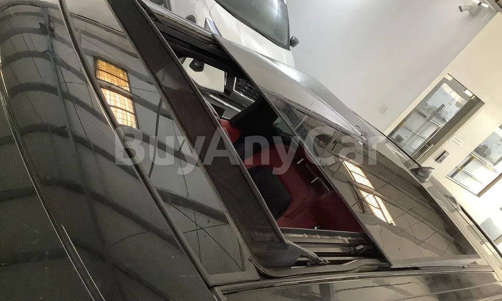 Vehicle photo 7