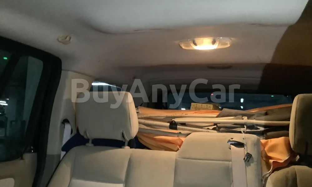 Vehicle photo 8