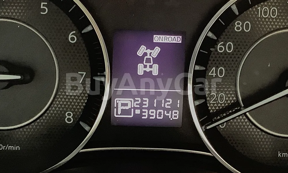 Vehicle photo 7