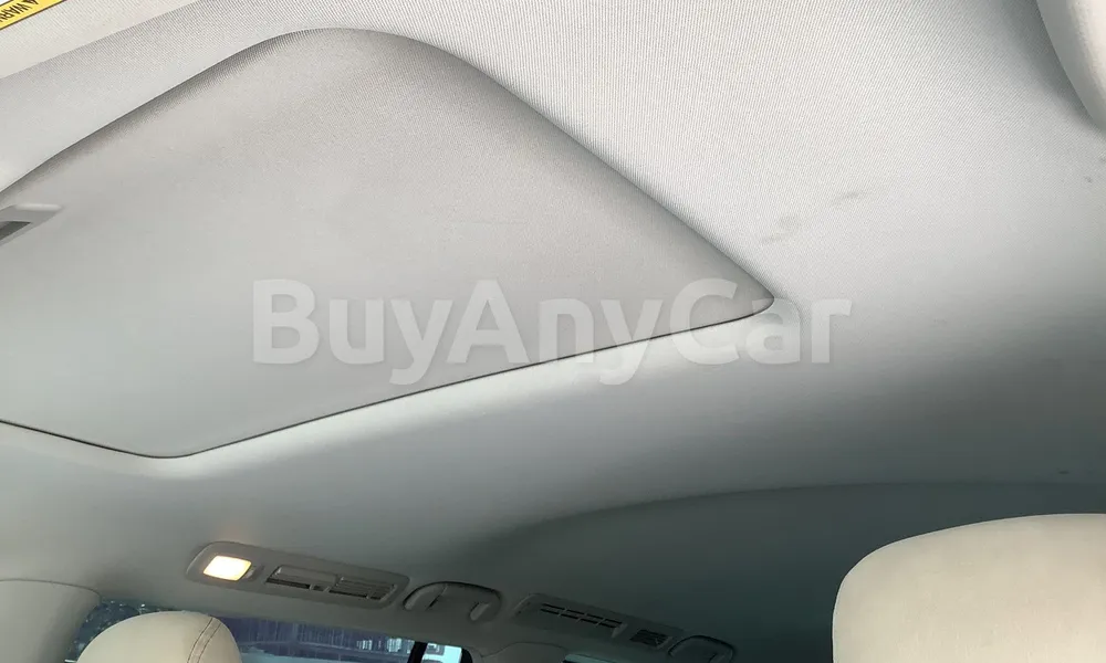 Vehicle photo 9
