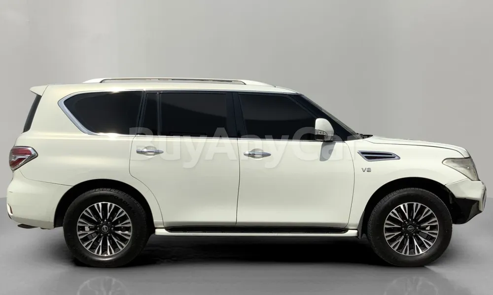 Vehicle photo 3
