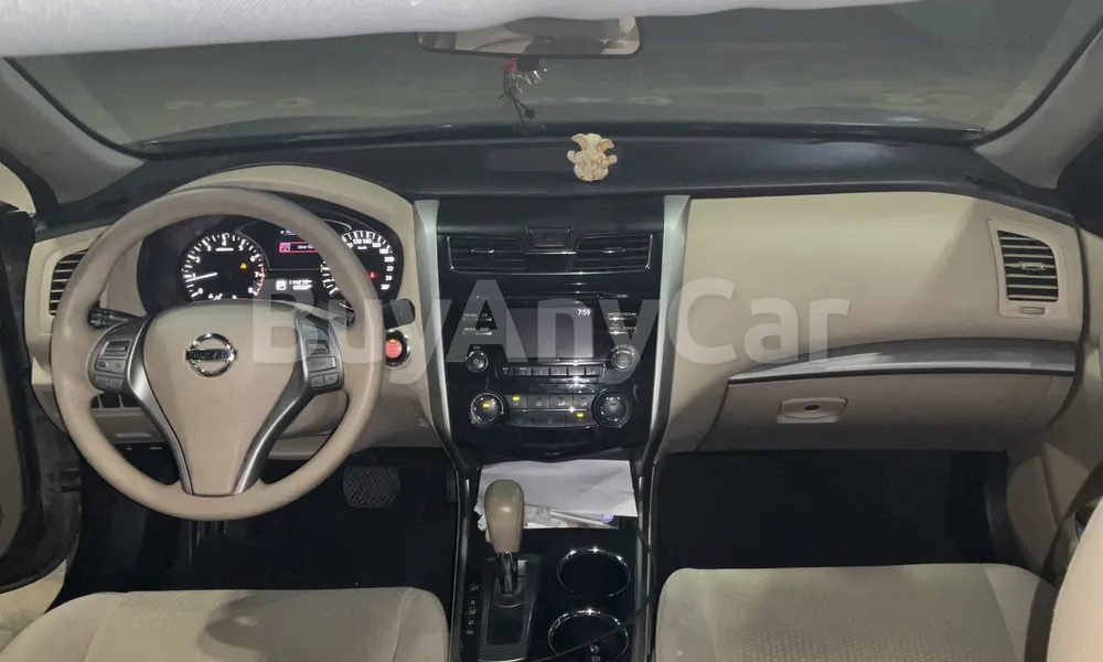 Vehicle photo 8