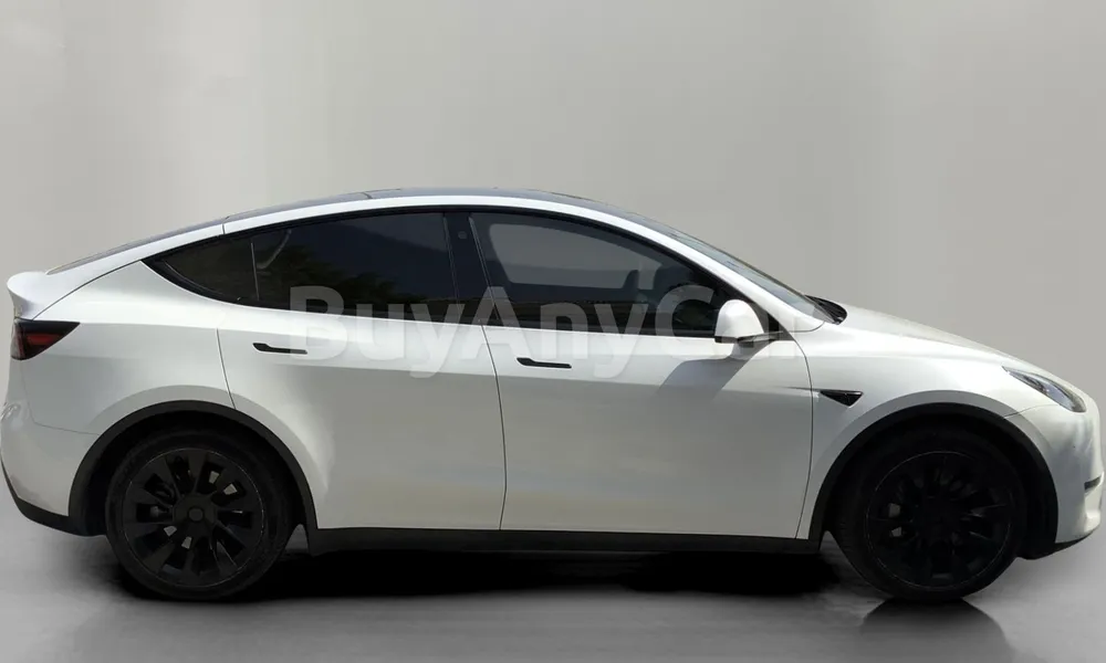 Vehicle photo 3