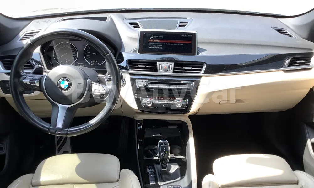 Vehicle photo 8
