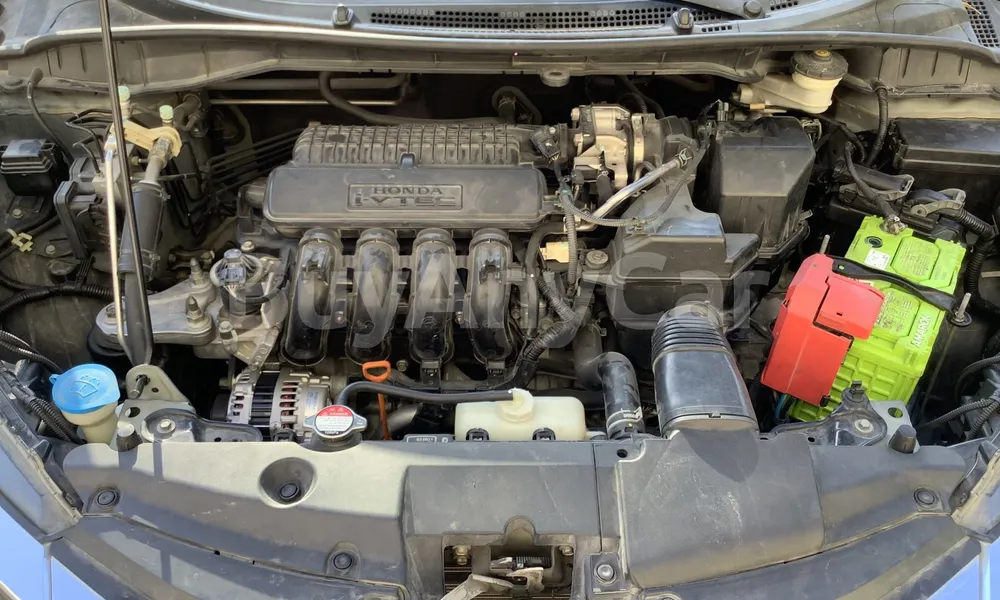 Vehicle photo 6