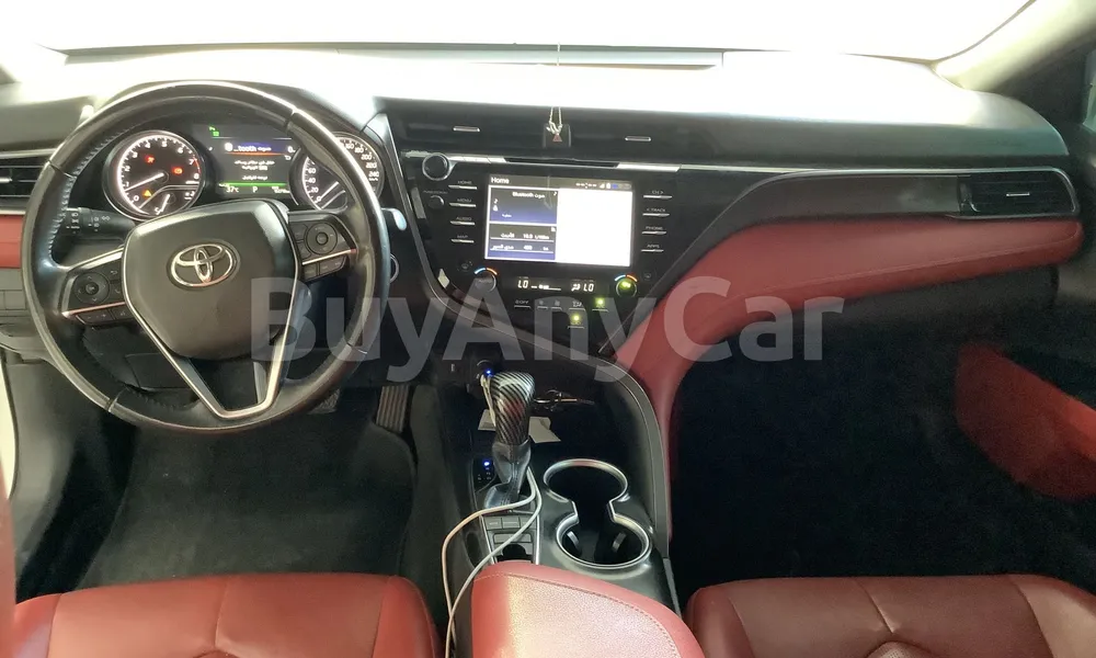 Vehicle photo 7