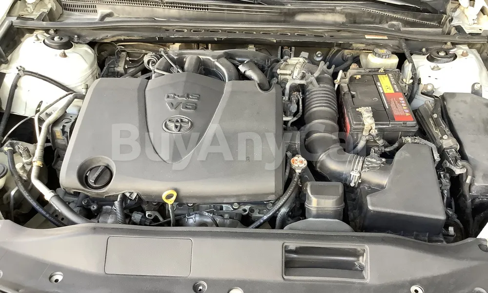 Vehicle photo 6