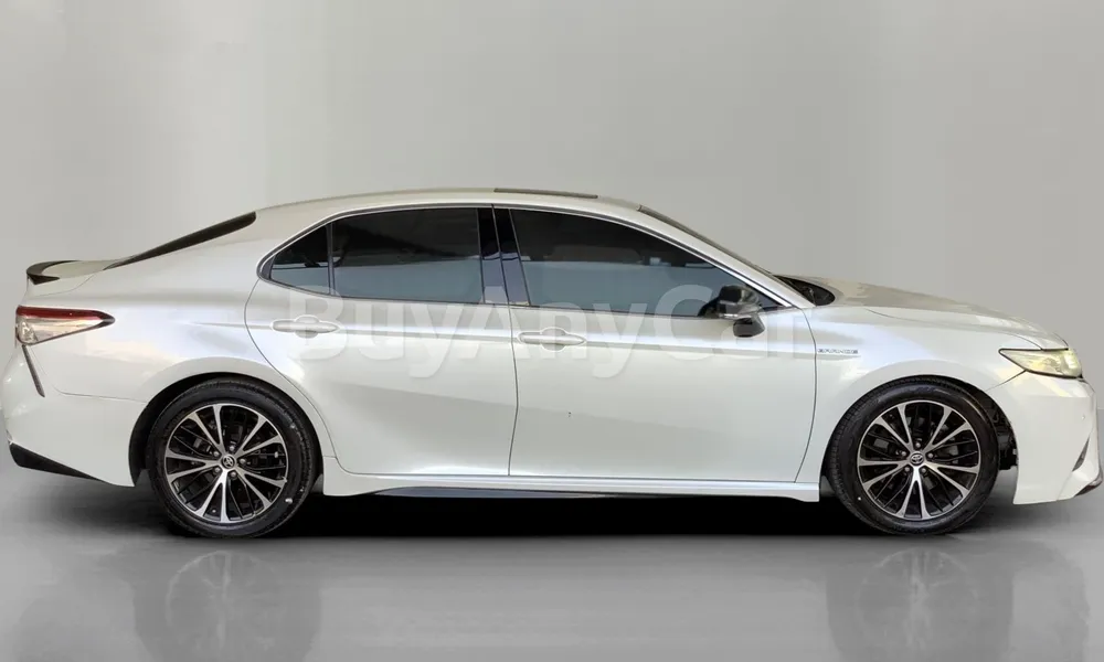 Vehicle photo 3