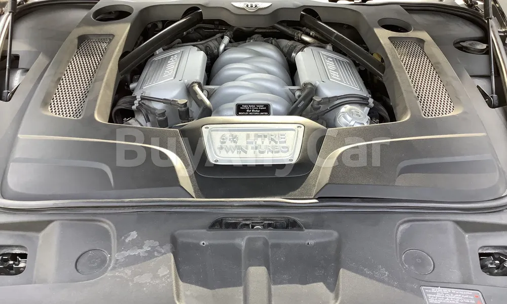 Vehicle photo 6