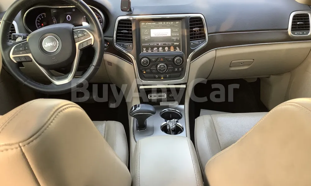 Vehicle photo 8