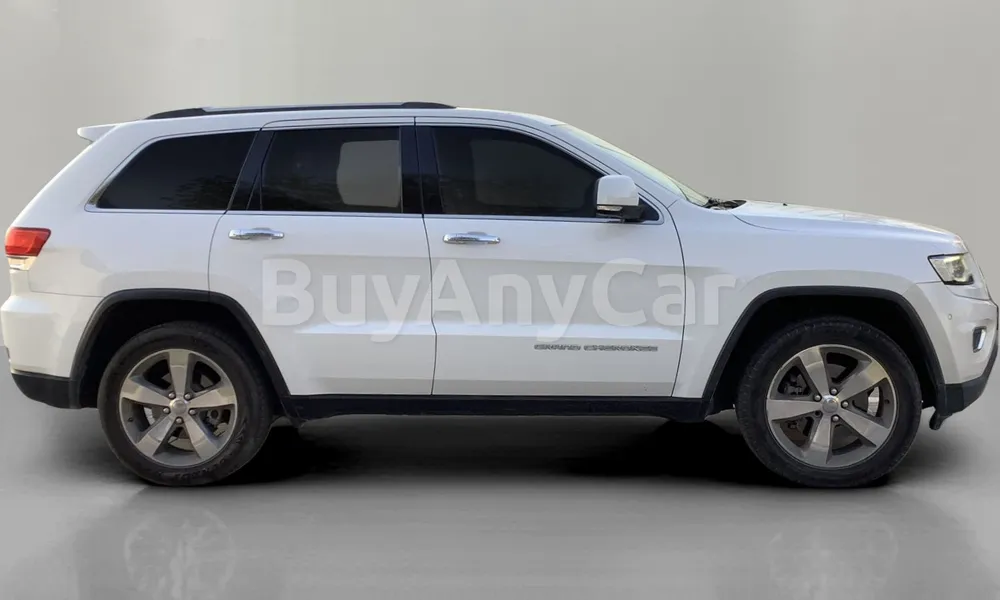 Vehicle photo 3