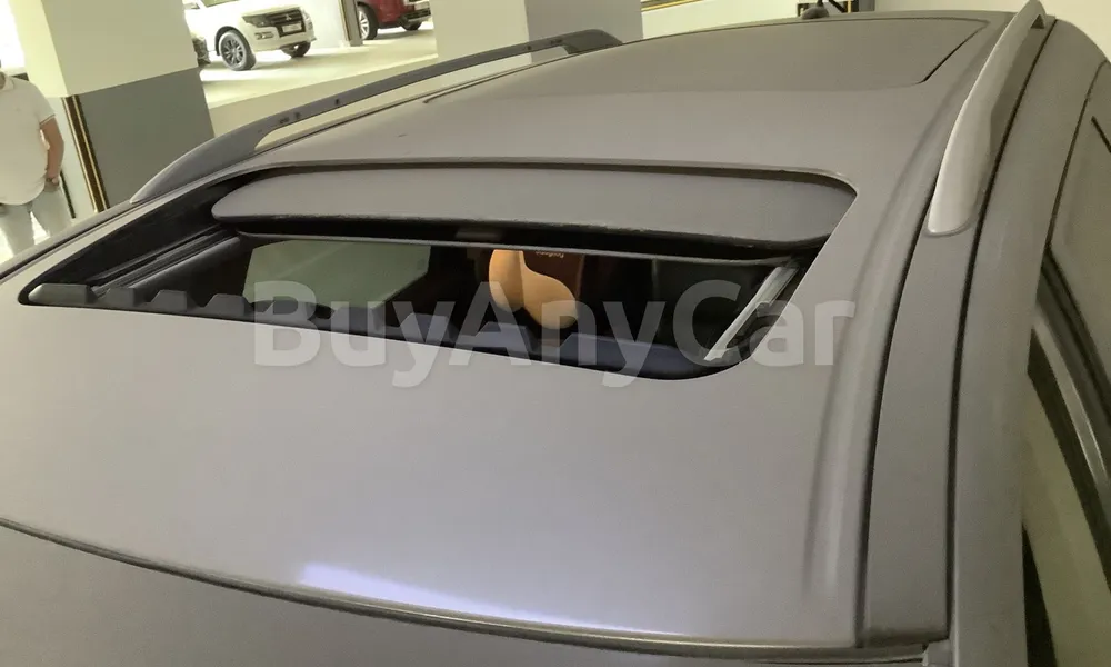 Vehicle photo 5
