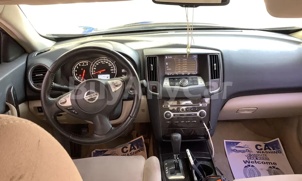Vehicle photo 8