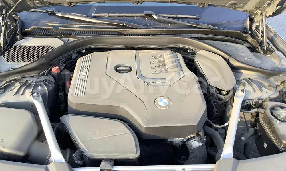 Vehicle photo 7