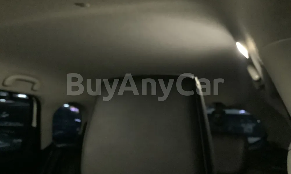 Vehicle photo 10