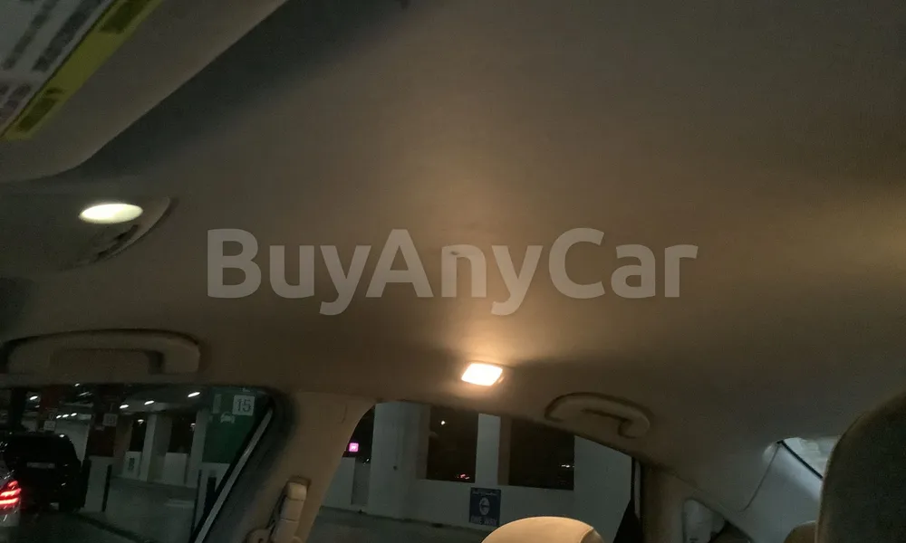 Vehicle photo 9