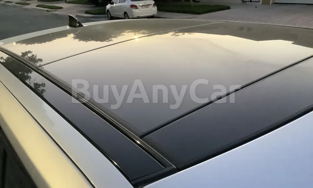 Vehicle photo 5