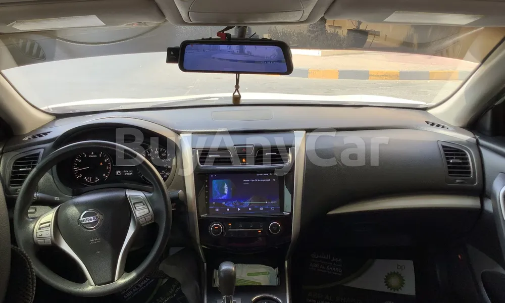 Vehicle photo 8