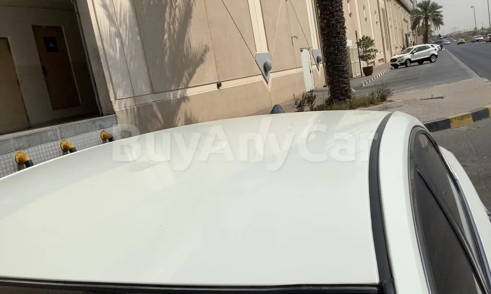 Vehicle photo 5