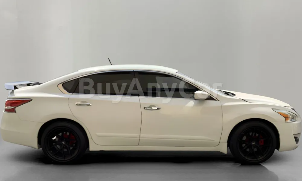 Vehicle photo 3